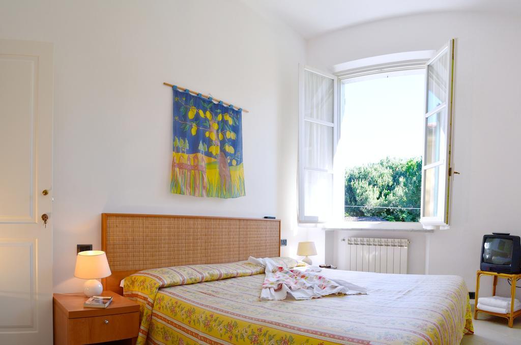 Hotel Villa Fiorisella Marina di Massa Ruang foto